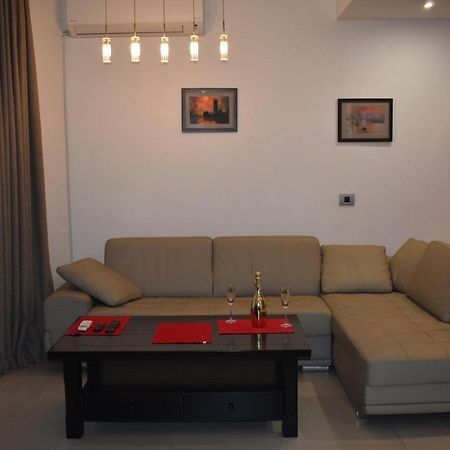 Revenu Apartments บุดวา ภายนอก รูปภาพ